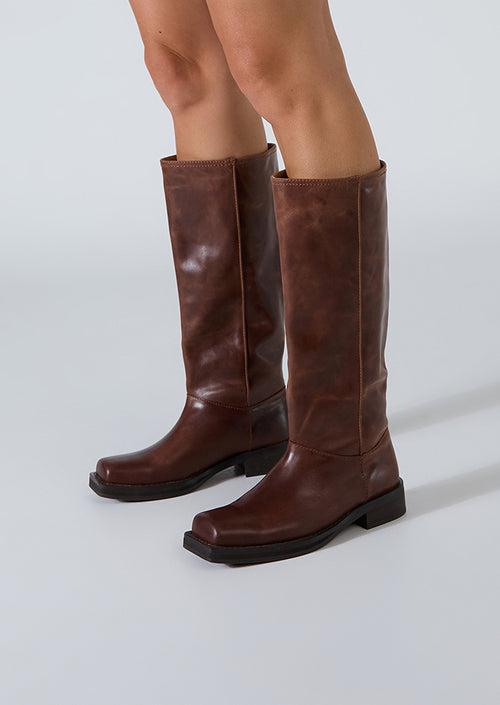 Beckham Saddle Wax Calf Boots