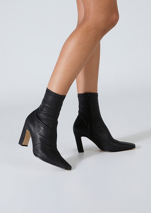 Soho Black Souple Ankle Boots