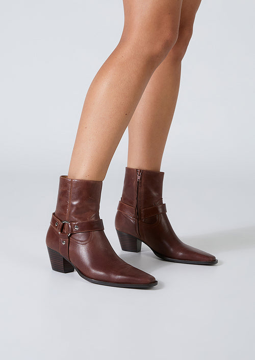 Teague Saddle Wax Ankle Boots