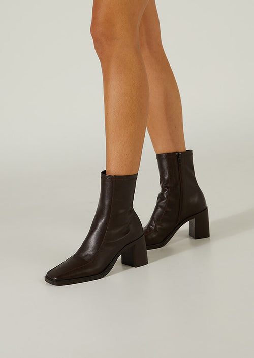 Dusty Choc Como Ankle Boots