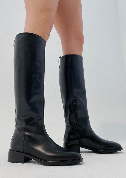 Eleanor Black Como Calf Boots