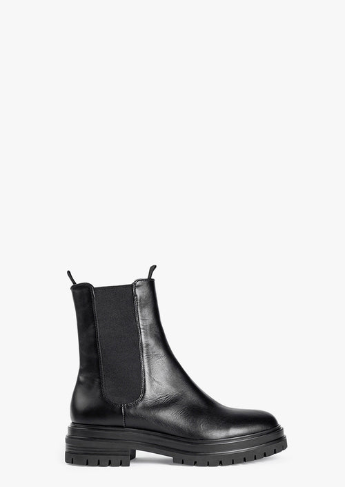 Wolfe Black Como Ankle Boots