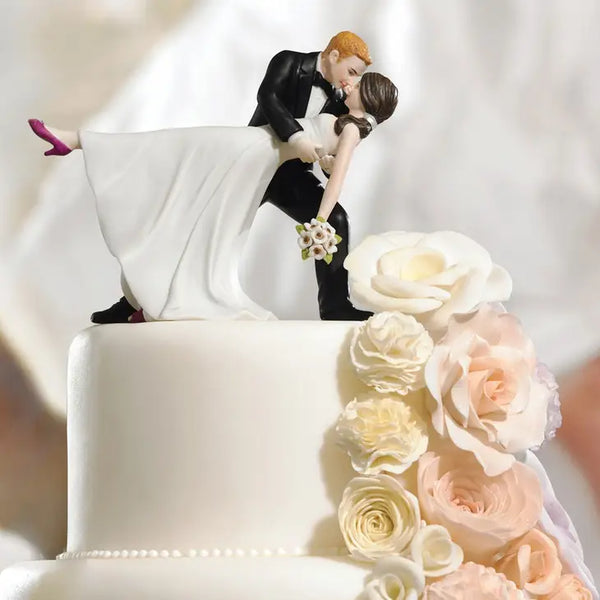 Romantic Kiss Cake Topper