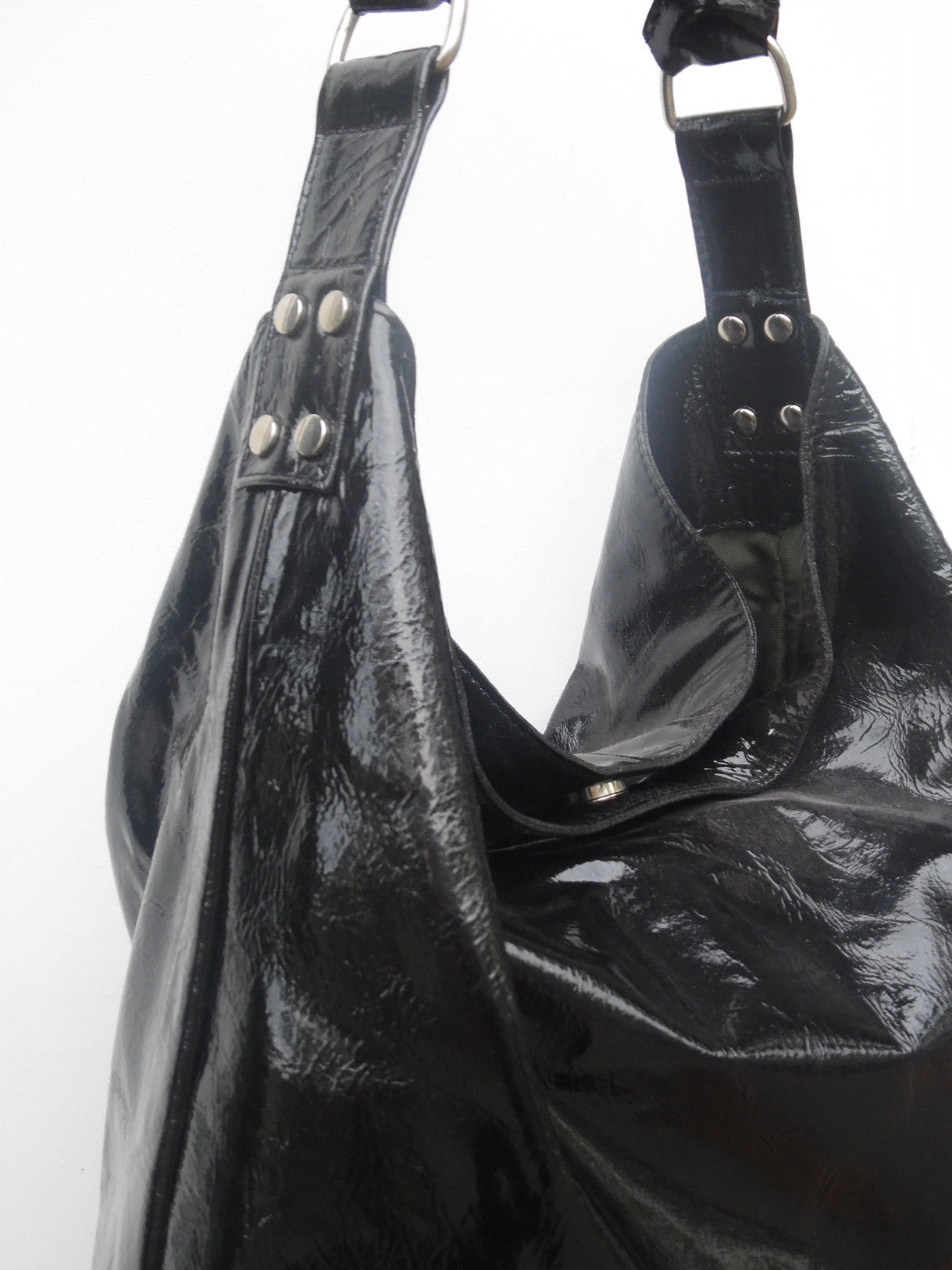 Pancho Hobo Bag Patent Leather Black – IMPERIO jp