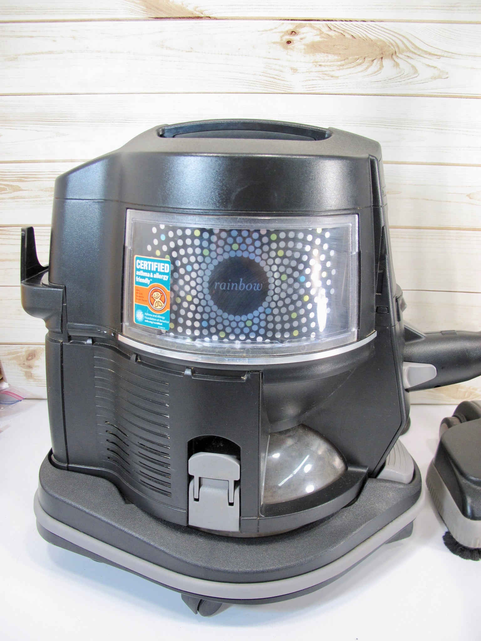 Gehuurd En Onaangeroerd Rainbow E2 Type 12 Black Series Canister Vacuum Cleaner with Power Noz