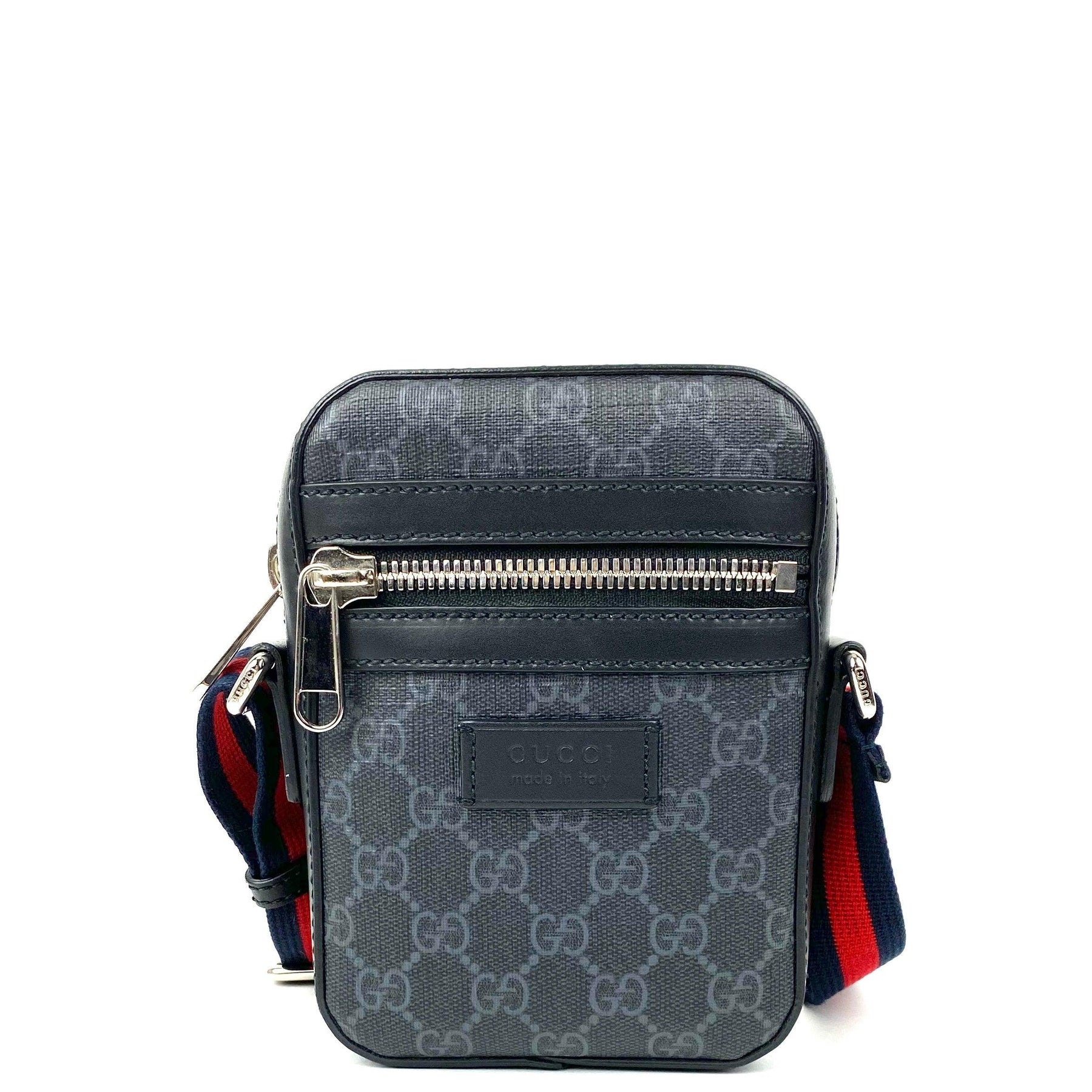 gucci supreme camera bag