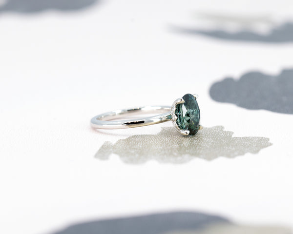 Bena Jewelry Custom Made Jewelry Ovale Shape Teal Shapphire Ring