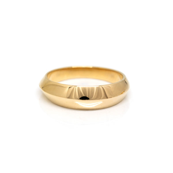 yellow gold wedding band men jewelry montreal on a white background