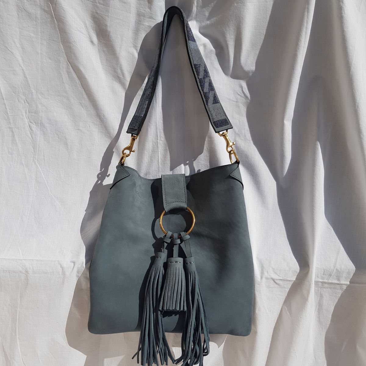 Is anyone buying Tods handbags anymore? : r/handbags