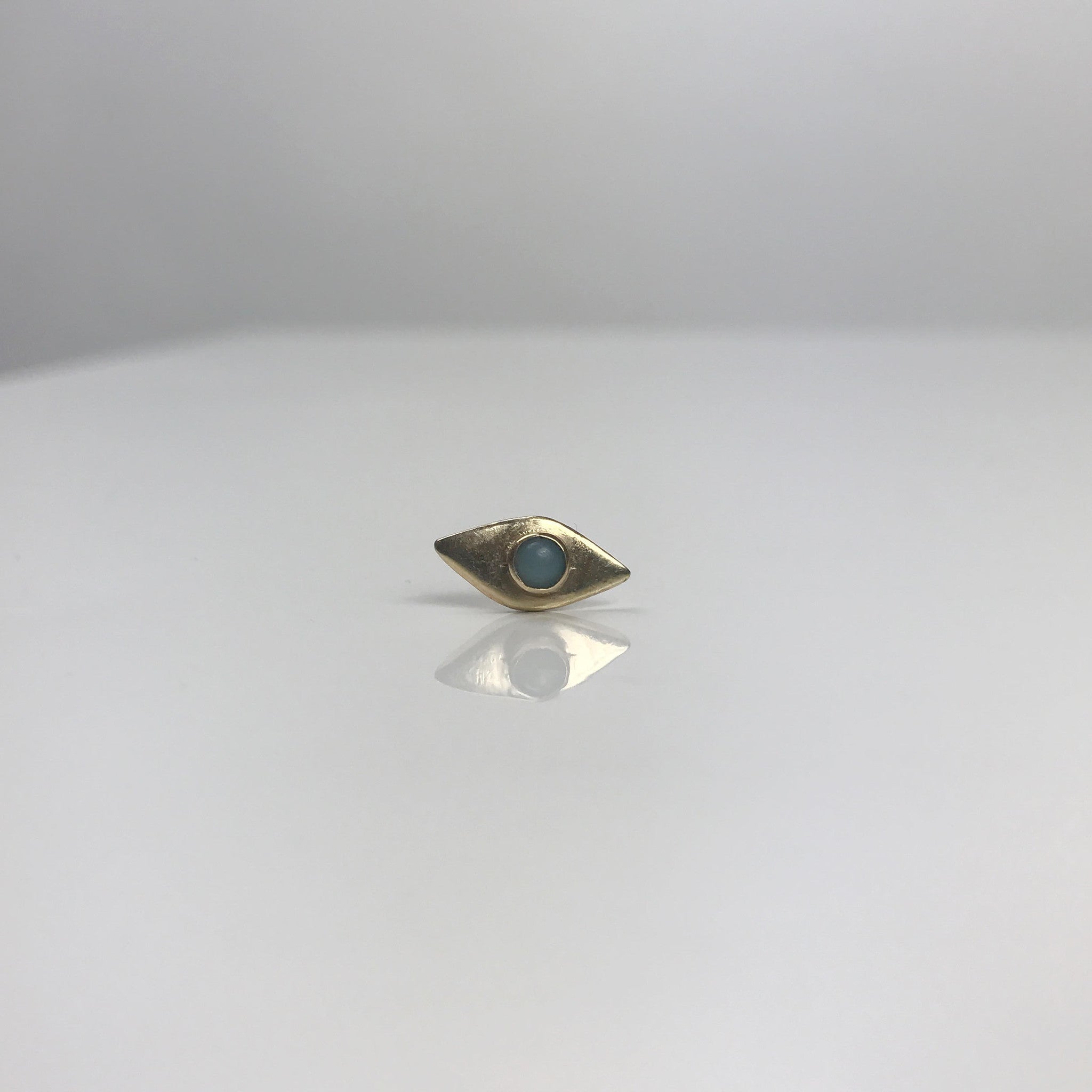 Single Eye Stud