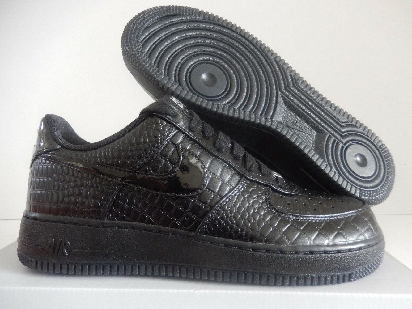 nike air force snakeskin black