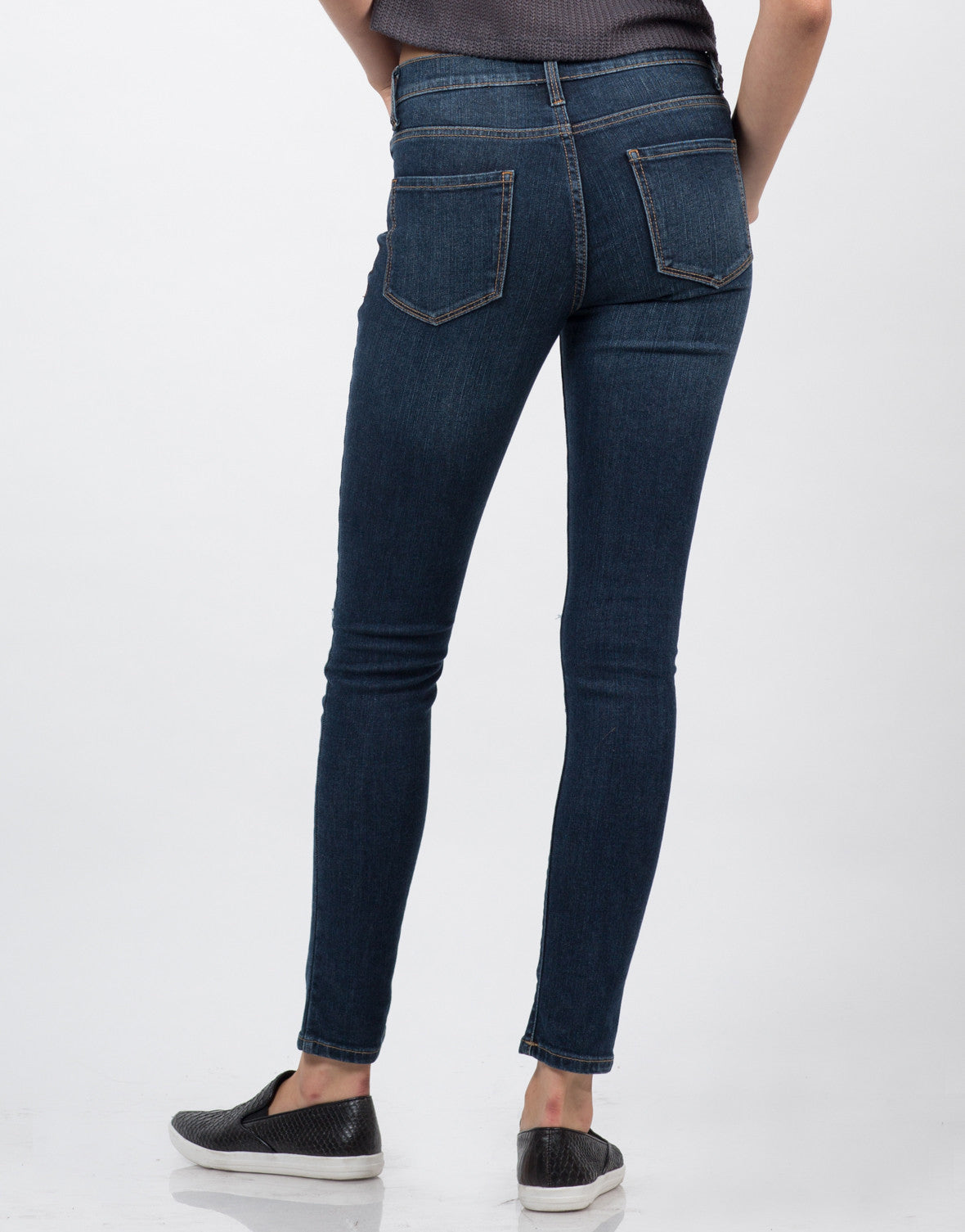 Mid Rise Knee Slit Skinny Jeans - Blue Jeans - Dark Denim – 2020AVE