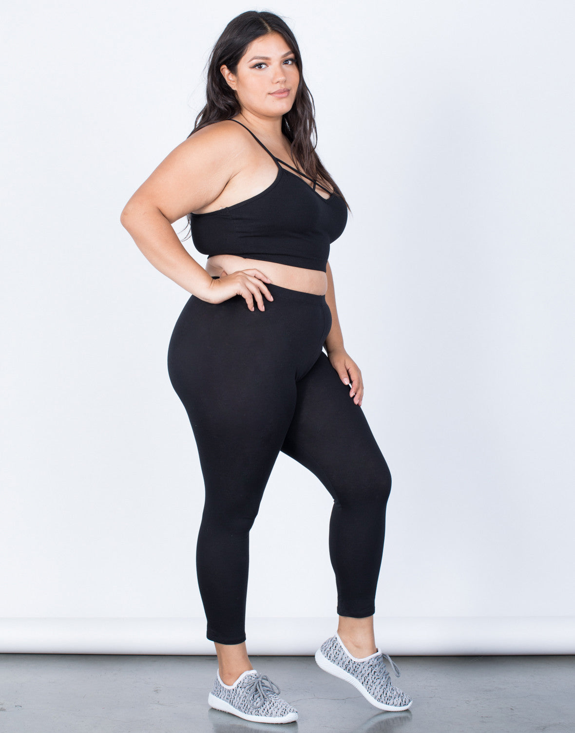 Legging Outfits for Plus Size-10 Ways to Wear Leggings if Curvy