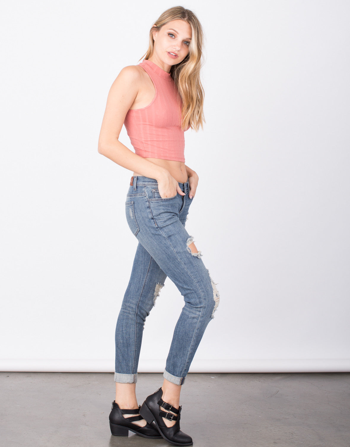 Download To the Neck Cropped Tank - Mock Neck Crop Top - Ribbed ...