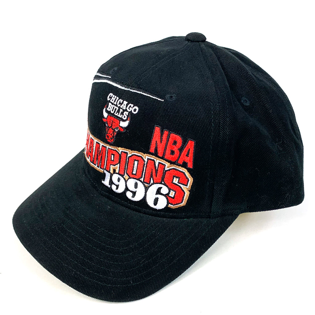 Caps Mitchell & Ness Nba Chicago Bulls 97 Champs Stretch () • price 48 EUR •