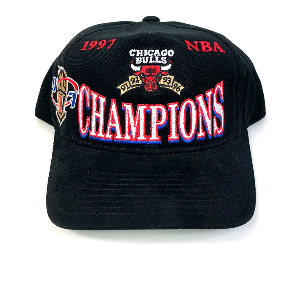 Mitchell & Ness NBA Champions Wave 2T Snapback HWC Chicago Bulls 1996 White  - WHITE / BLACK