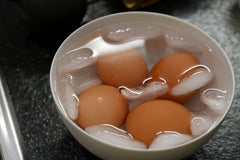 cool eggs in ice