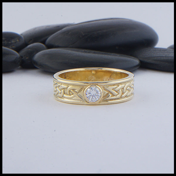 Josephine's Knot Band in Gold with Diamond