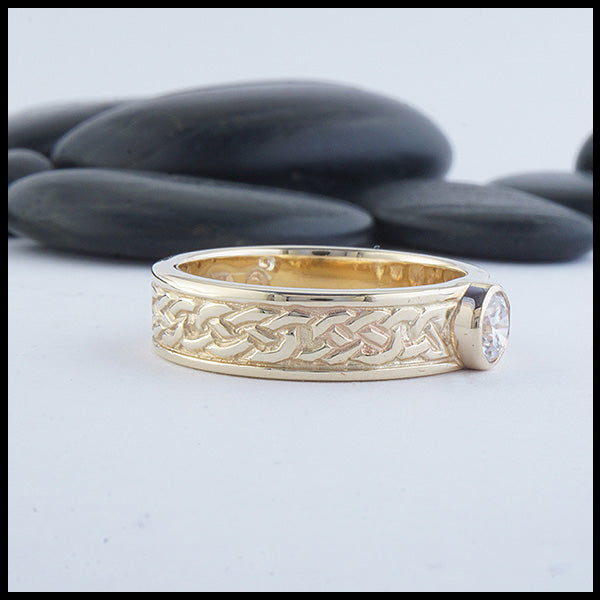 Josephine's Knot Band in Gold with Cubic Zirconia