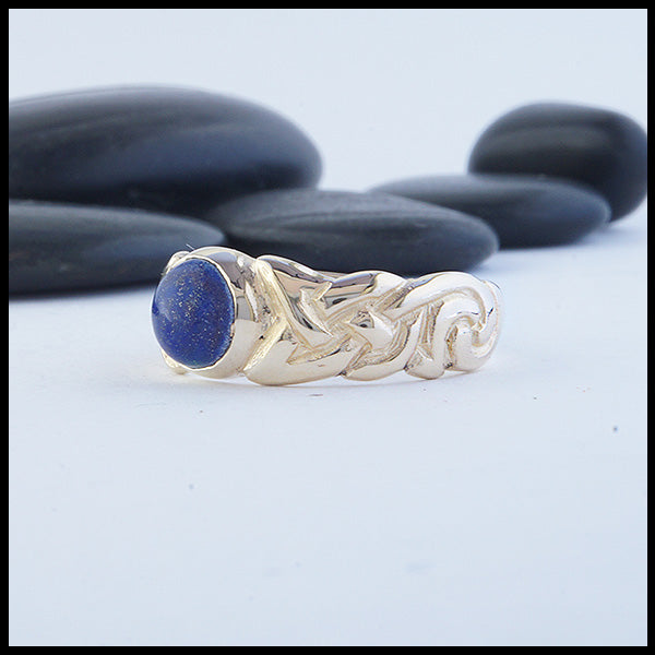 Ban Tigherna Ring in Gold with Lapis