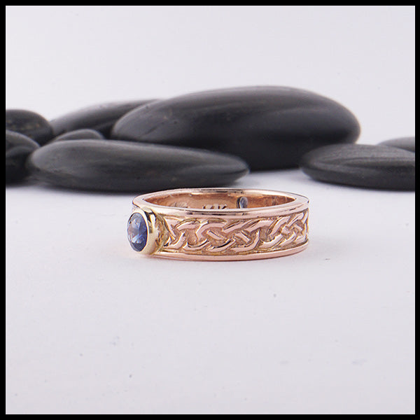 Josephine's Knot Band in Gold with Sapphire