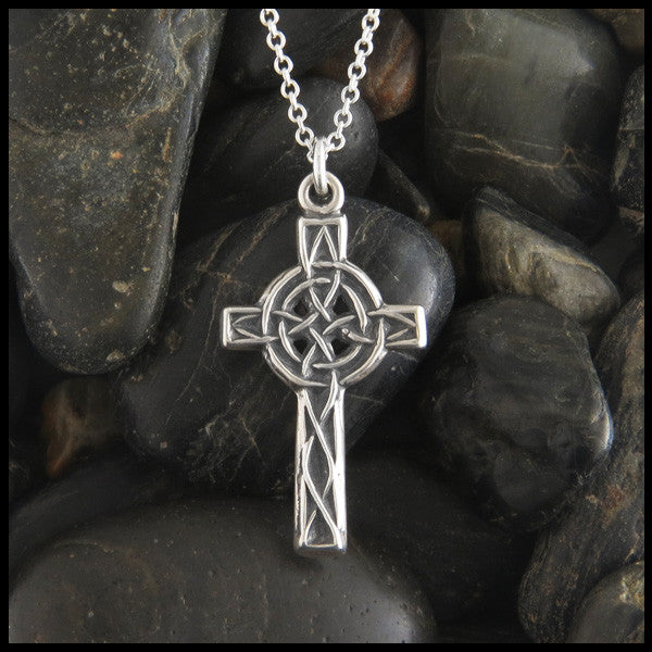 claddagh cross pendant meaning