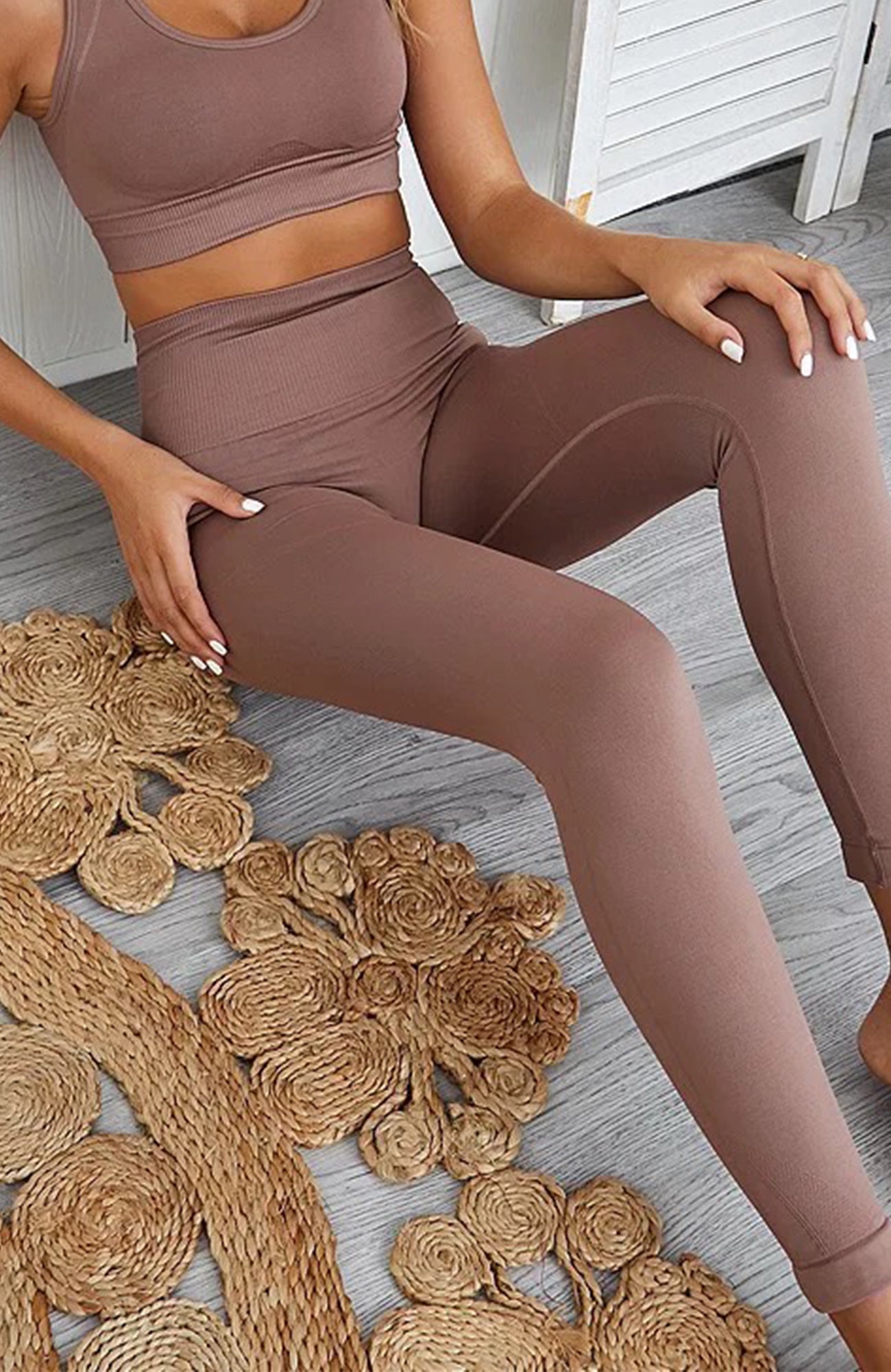 https://cdn.shopify.com/s/files/1/0224/2261/8186/products/Fit-leggings-fawn-brown-1.jpg?v=1595298717