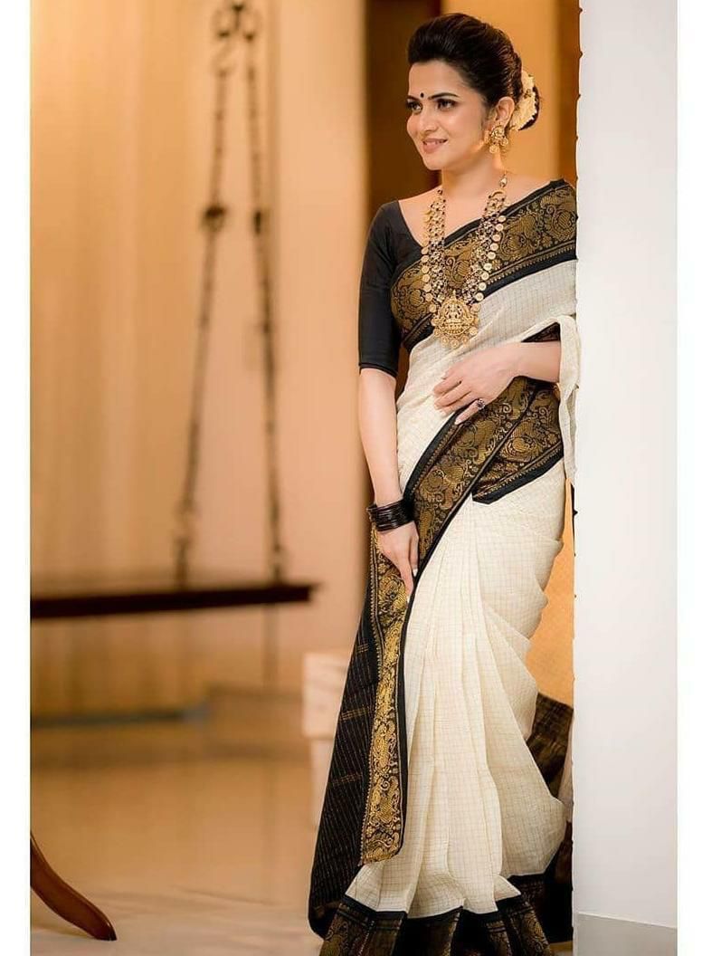 Trendy & Distinctive Ways To Style Kanjeevaram Sarees | South indian  wedding saree, South indian bride saree, Bridal sarees south indian