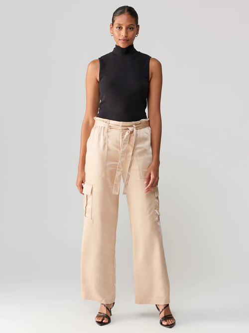 High Waisted Seam Pant – Chic Streets