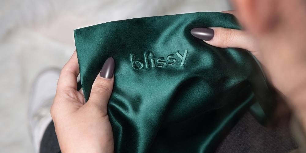 Blissy emerald green silk pillowcase