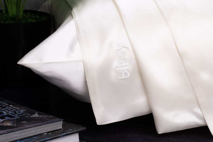 blissy antimicrobial silk pillowcases