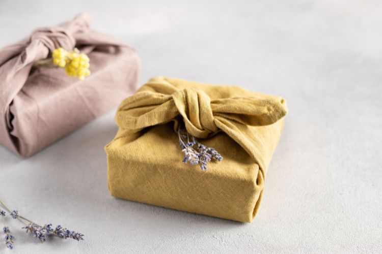 fabric diy gift wrapping ideas for valentines