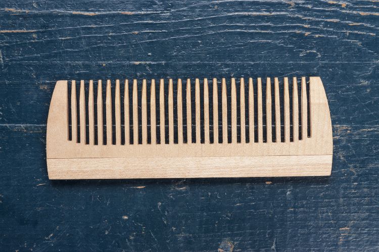 anti-frizz comb