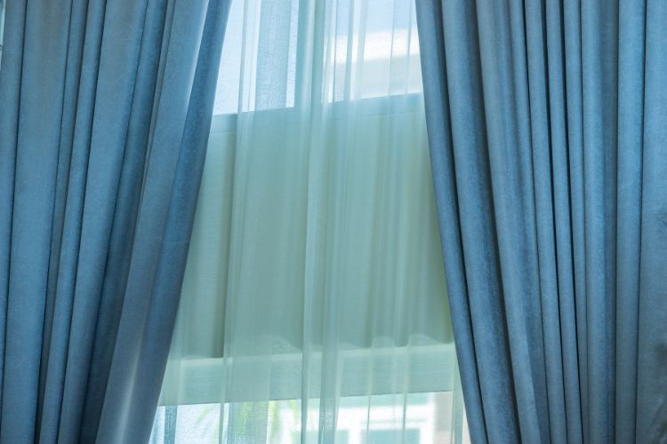 silk curtains require dry cleaning