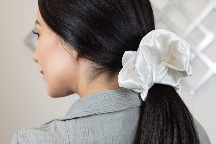 ponytail hairstyle with oversize scrunchie