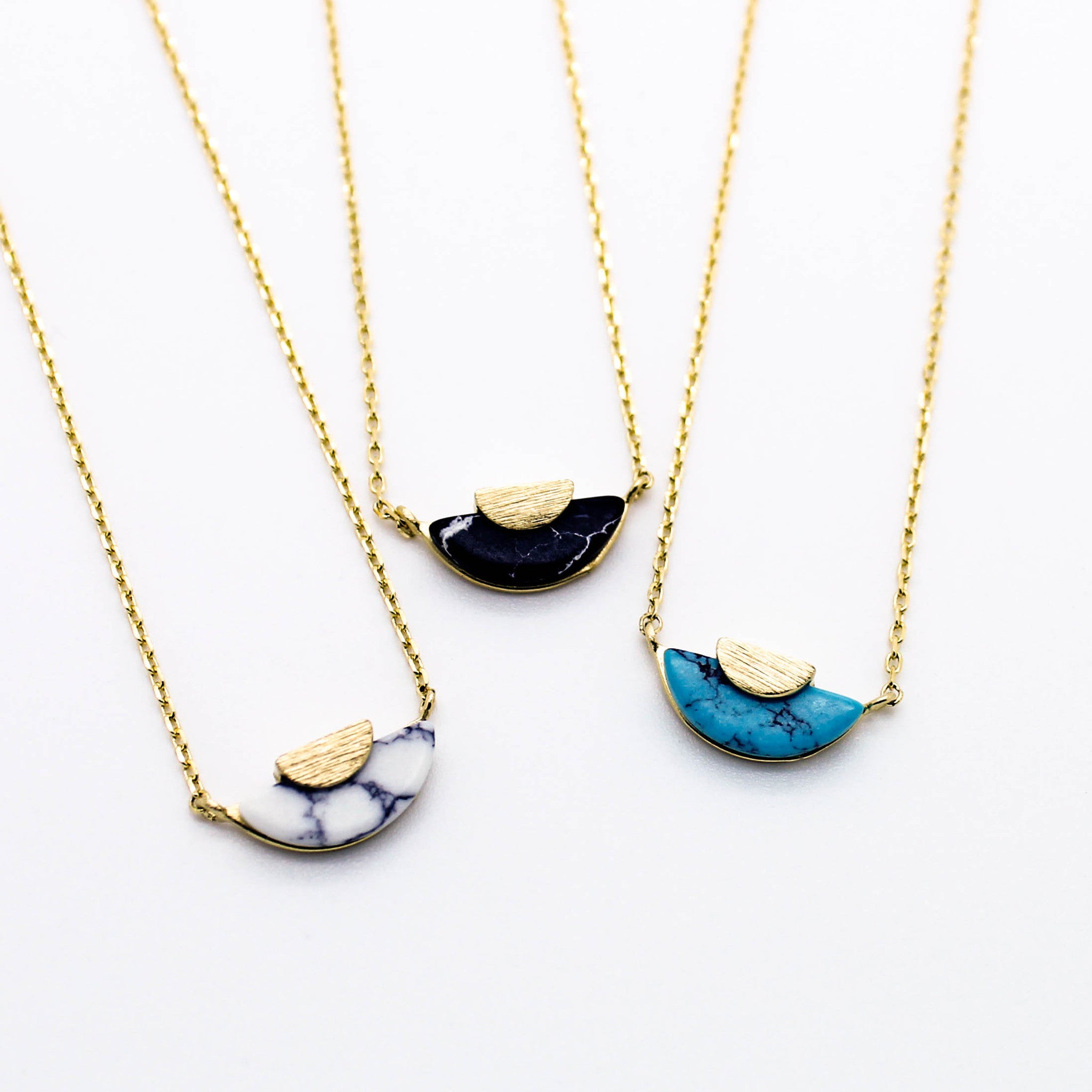 Luna marble necklace