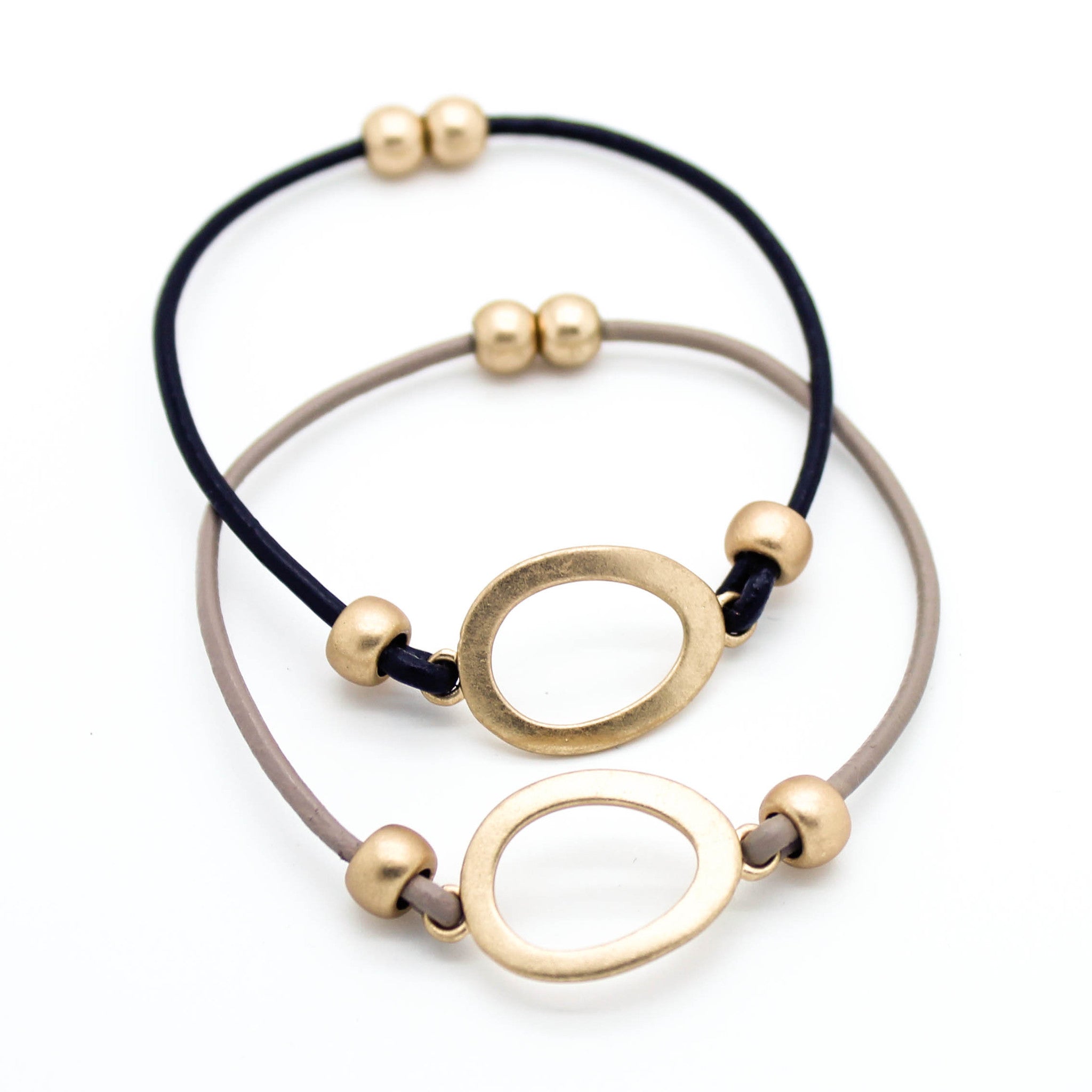 Oval leather bracelet