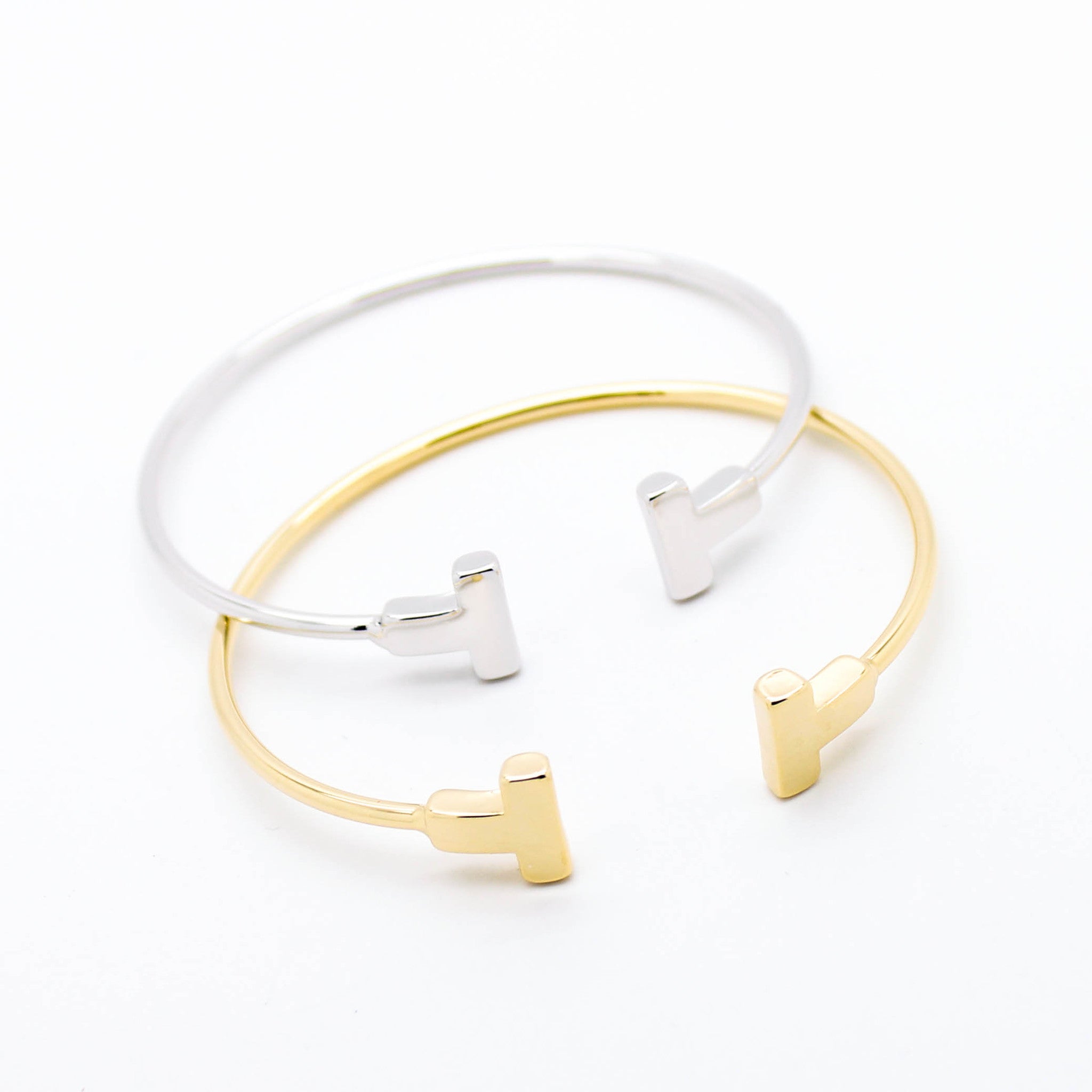 Bar bangle bracelet