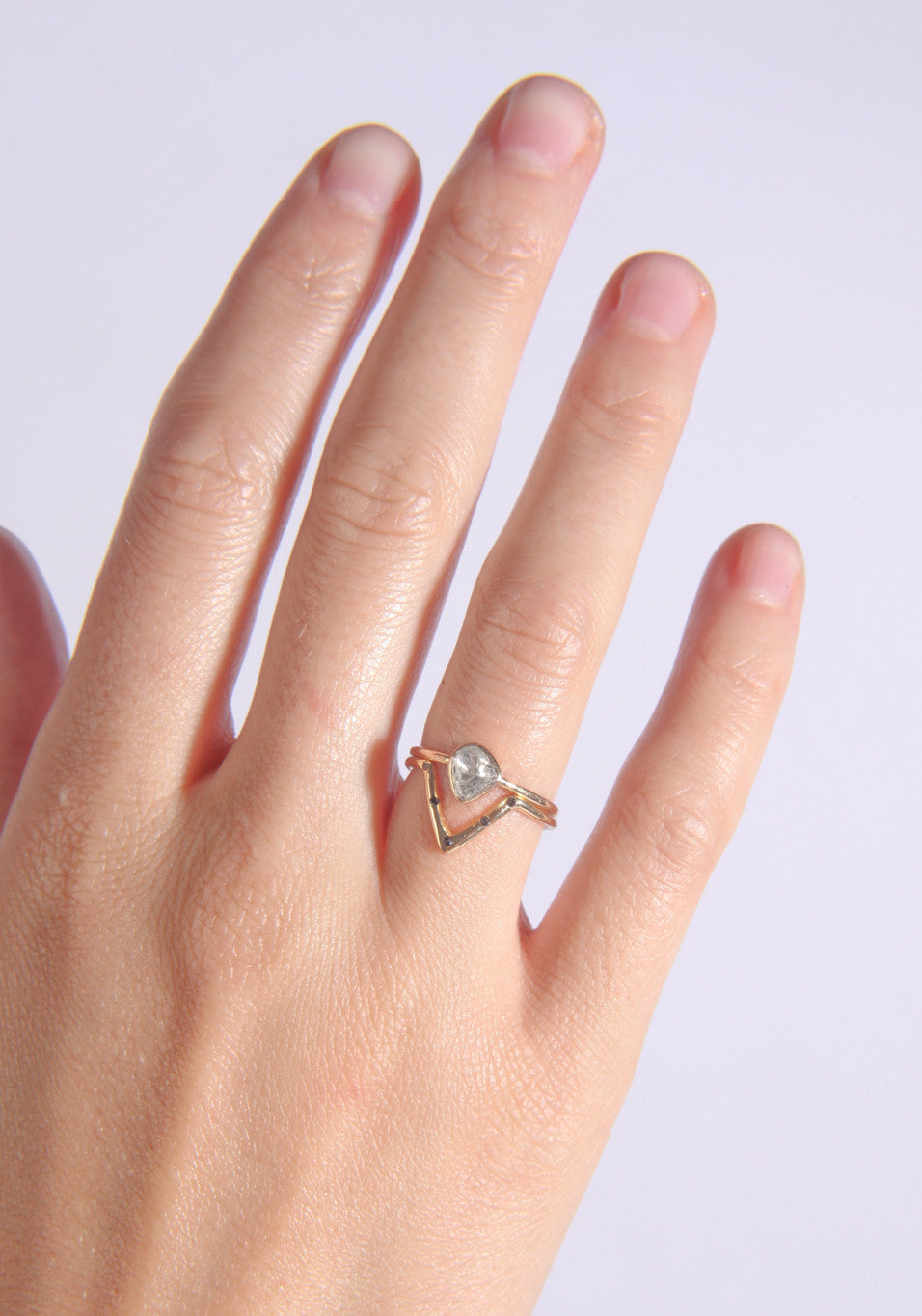 Regular five diamond triangle ring