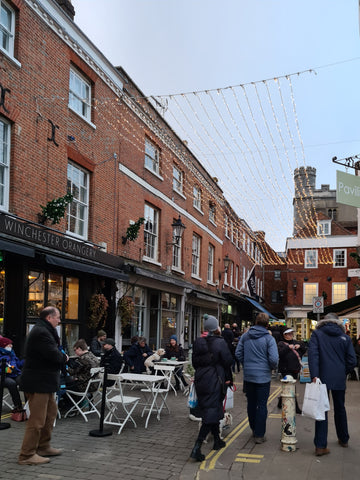 Restaurants with outside seating in the Square, Winchester 