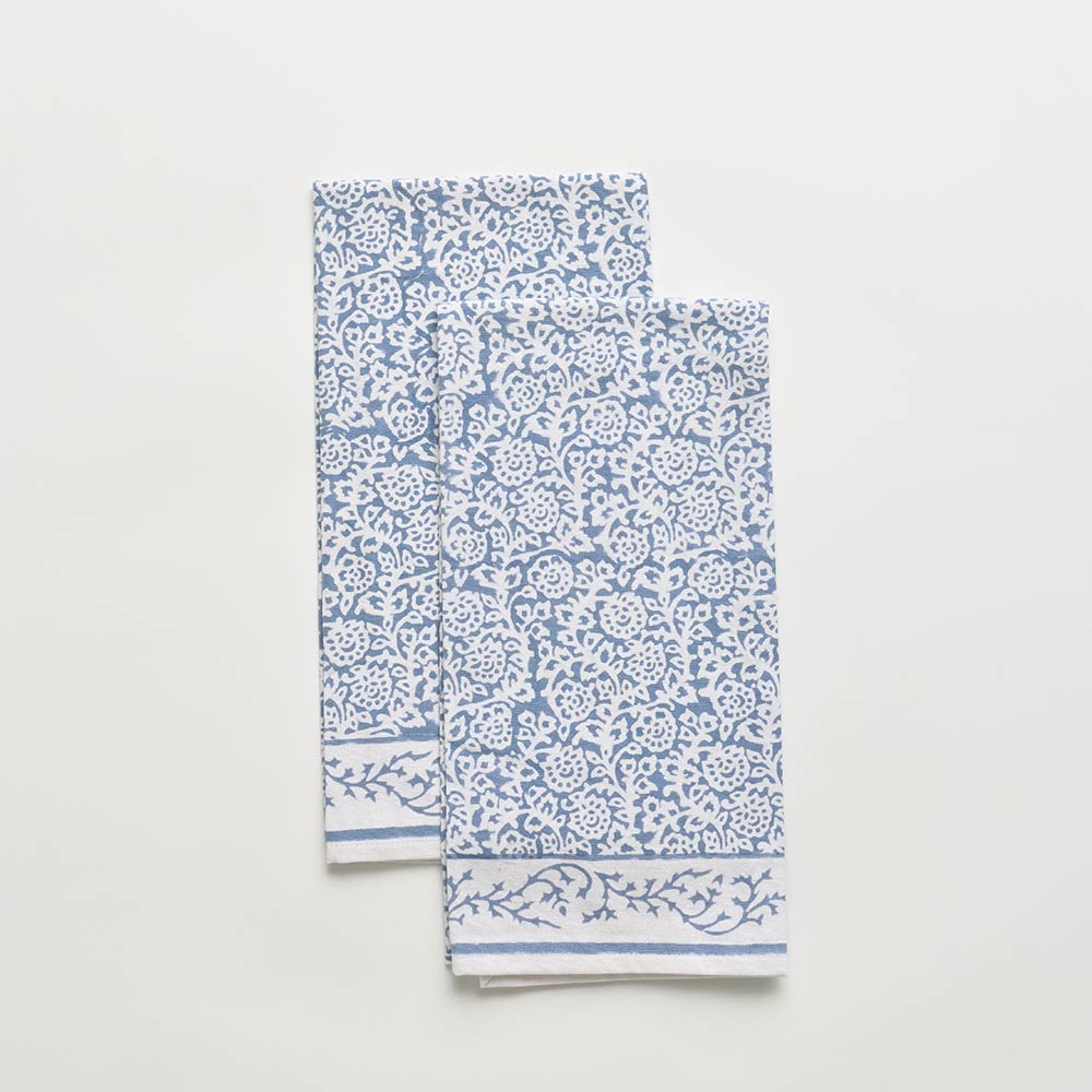 Set of 2 Blue and White Kitchen Towels – Madame de la Maison