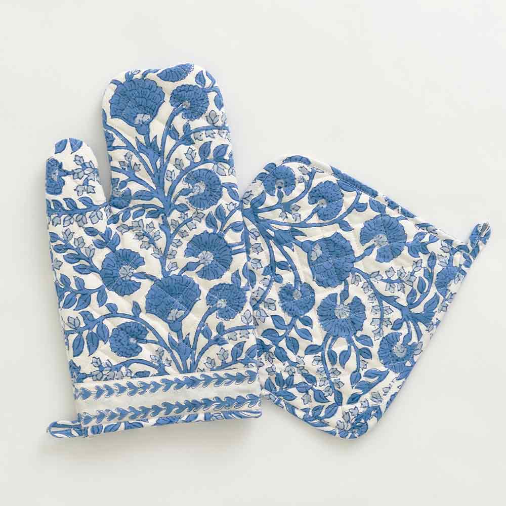 Moustiers Blue & Cream Cotton Oven Mitt by Tissus Toselli