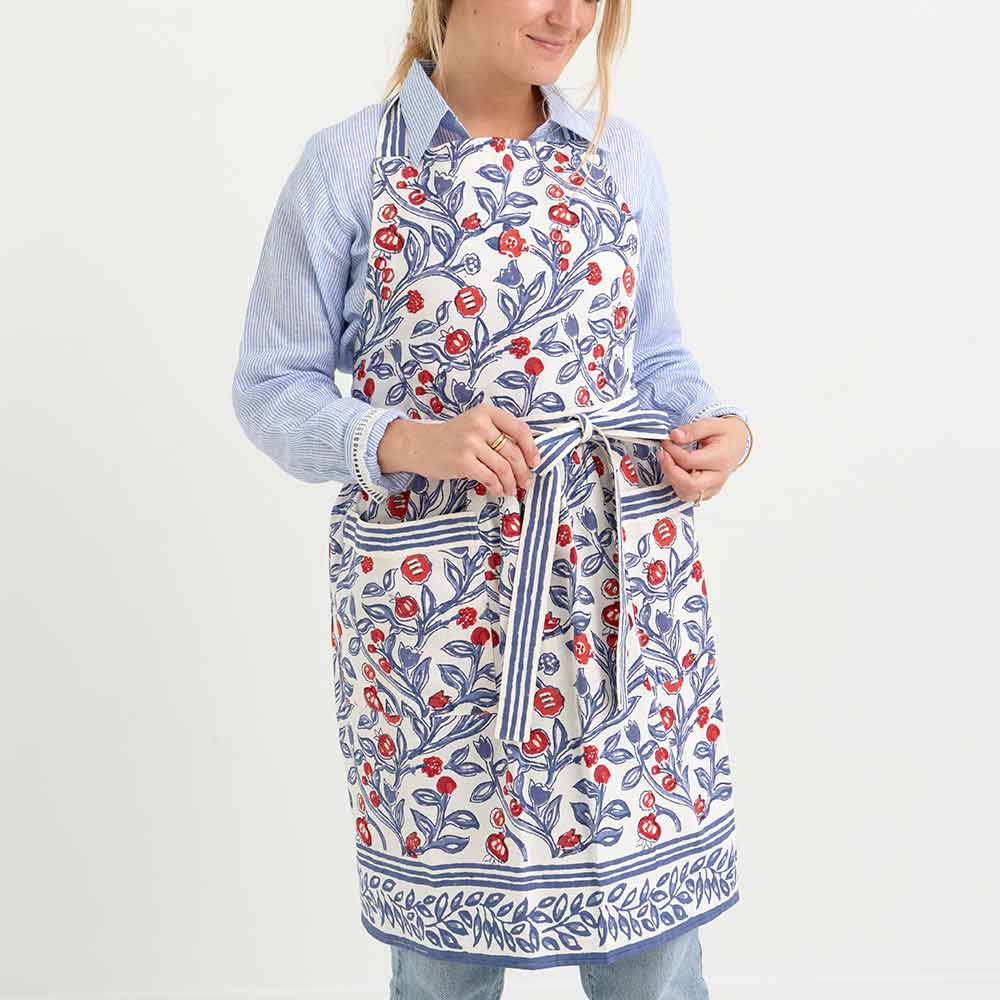 Blue Apron, Hot Pad & Oven Mitt Set – The Russian Store