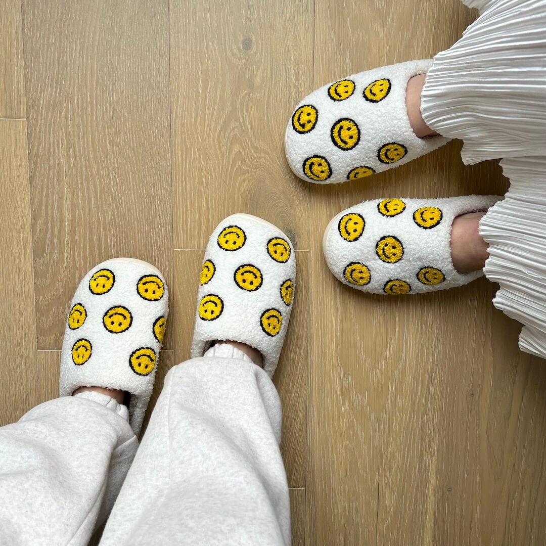 nordic_peace_mini_happy_face_slides_slippers