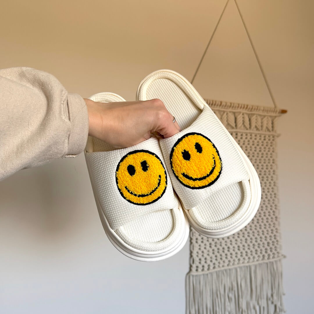 nordic_peace_happy_face_platform_sandals