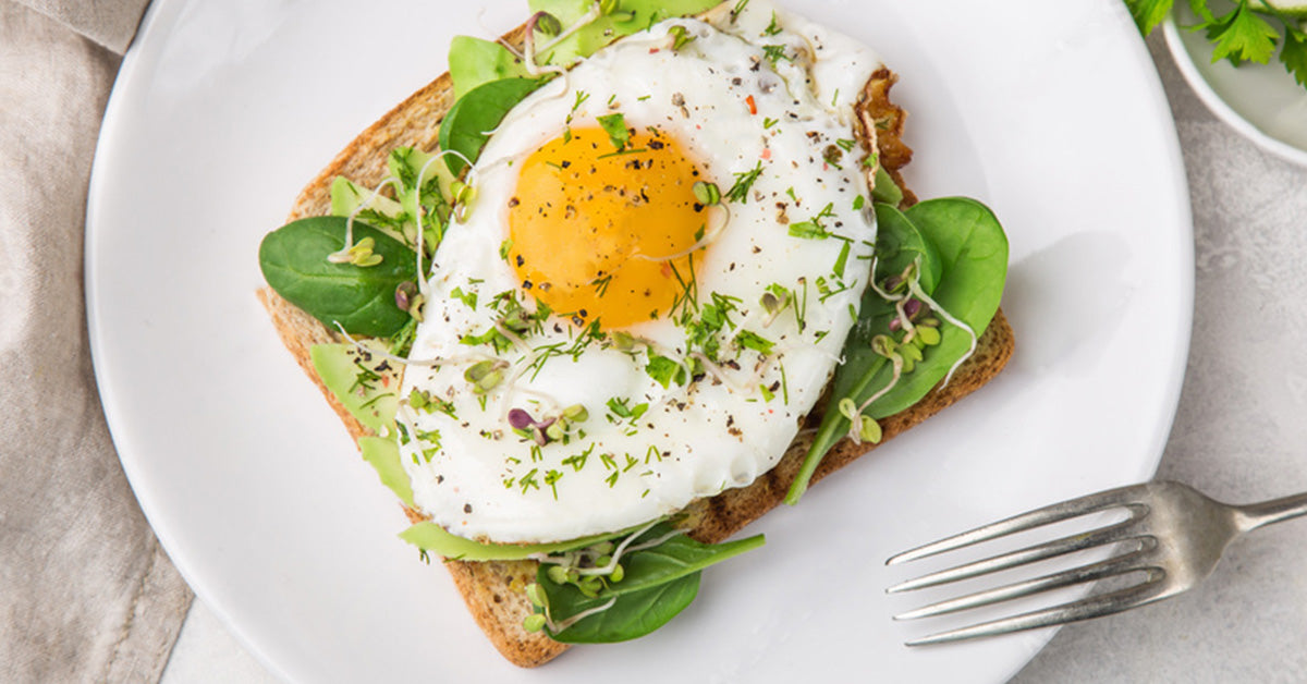 Healthy Breakfast Ideas - Avocado Toast Fried Egg Spinach