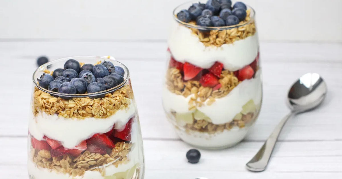 Healthy Breakfast Ideas - Greek Yogurt Parfait with Fruit