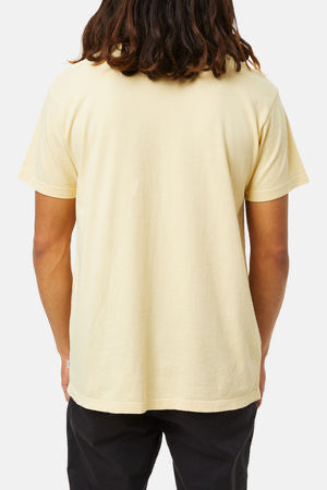 Dual Katin Flutter Tee Men Sun Yellow Sand Wash – Alta