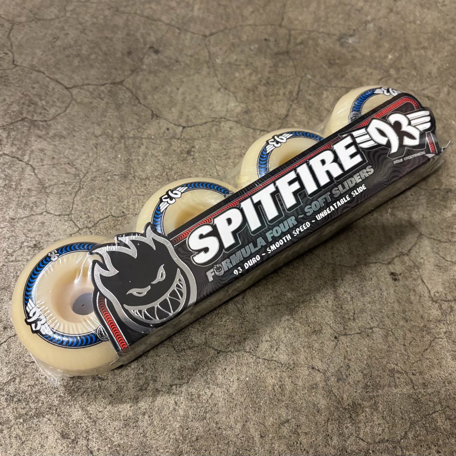 Classic Formula 4 93D 56mm (White/Blue)