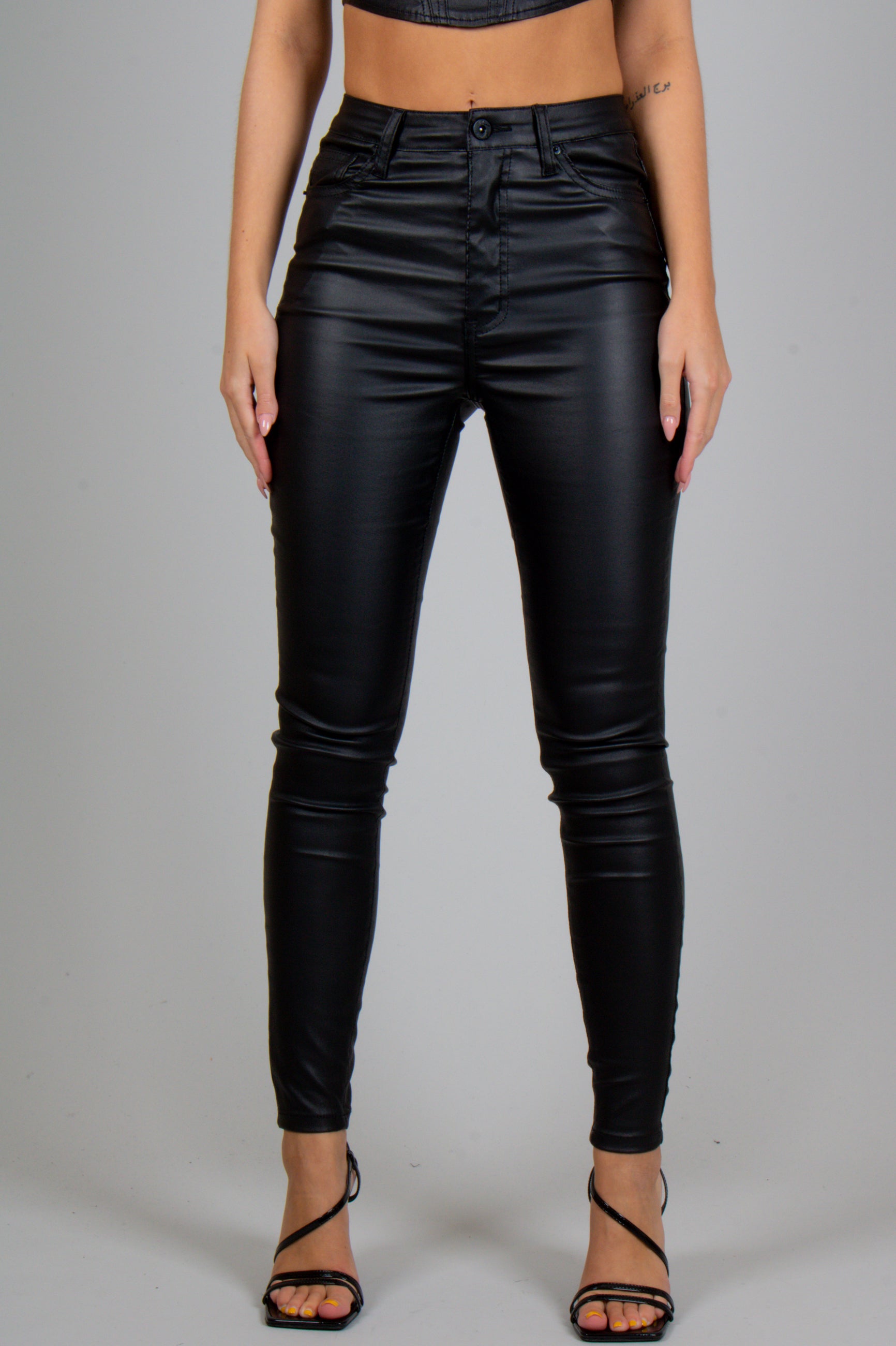 Fake leather sales skinny jeans